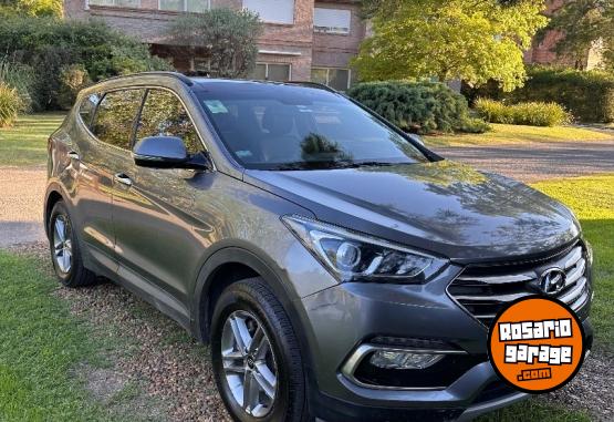 Camionetas - Hyundai SANTA FE 2016 Nafta 135000Km - En Venta