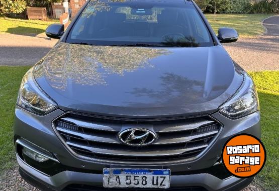 Camionetas - Hyundai SANTA FE 2016 Nafta 135000Km - En Venta