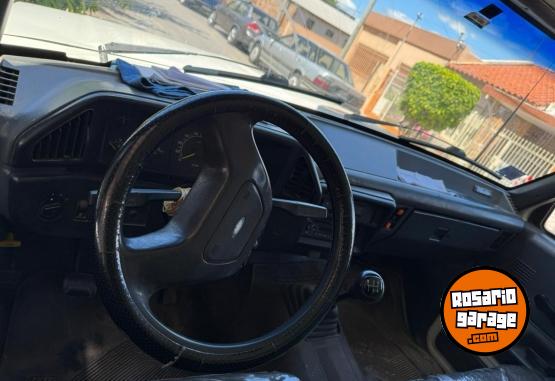 Camiones y Gras - FORD F4000 CUMMINS 4BT - En Venta