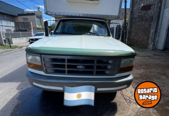 Camiones y Gras - FORD F4000 CUMMINS 4BT - En Venta