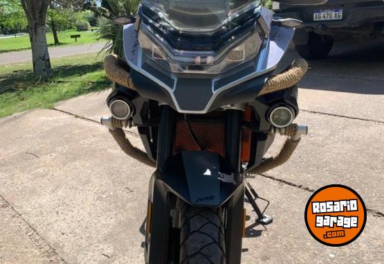 Motos - CF Mt 800 2023 Nafta 12500Km - En Venta