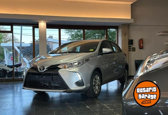Autos - Toyota YARIS 5 PUERTAS CVT XS 2025 Nafta 0Km - En Venta