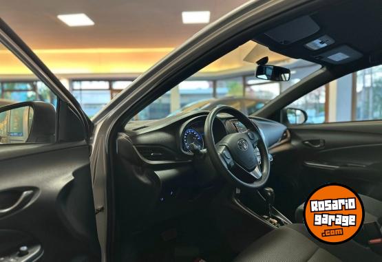 Autos - Toyota YARIS 5 PUERTAS CVT XS 2025 Nafta 0Km - En Venta
