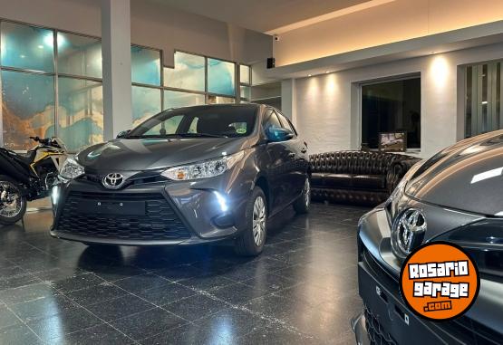 Autos - Toyota YARIS 5 PUERTAS CVT XS 2025 Nafta 0Km - En Venta