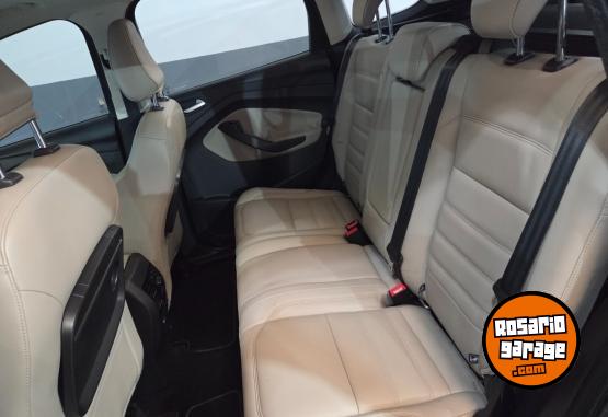 Camionetas - Ford Kuga titanium 4x4 2018 Nafta 102000Km - En Venta