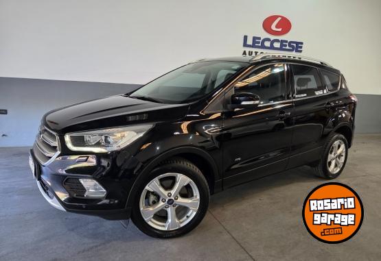 Camionetas - Ford Kuga titanium 4x4 2018 Nafta 102000Km - En Venta