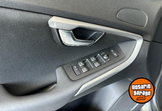 Autos - Volvo V40 T4 AT 2013 Nafta 110452Km - En Venta