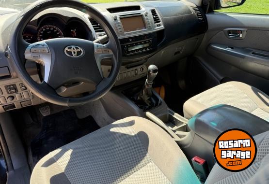 Camionetas - Toyota HILUX SRV 3.0 MT 4X2 2015 Diesel 162000Km - En Venta