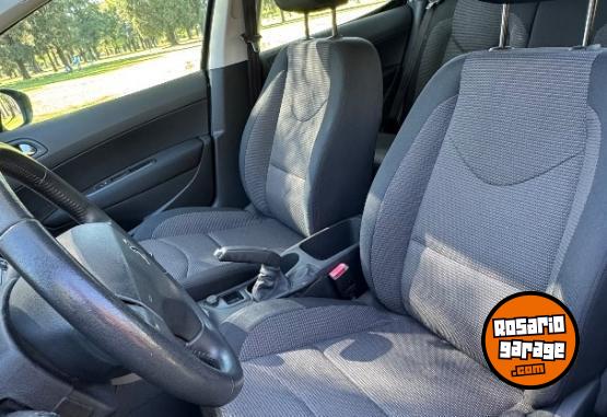 Autos - Peugeot 308 2015 Nafta 143000Km - En Venta