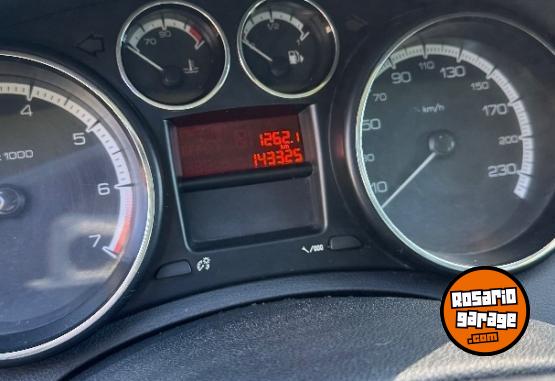 Autos - Peugeot 308 2015 Nafta 143000Km - En Venta