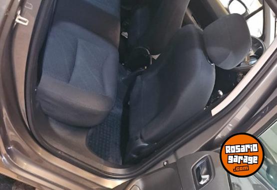 Autos - Peugeot 308 active 2014 Nafta 145000Km - En Venta