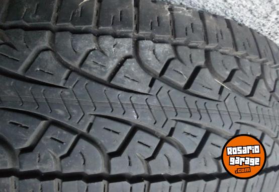 Accesorios para Autos - Cubierta Pirelli Scorpions 17 - En Venta