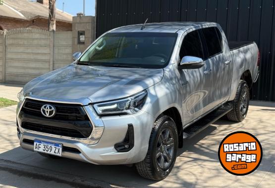 Camionetas - Toyota Hilux srv 4x2 At 2022 Diesel 49000Km - En Venta