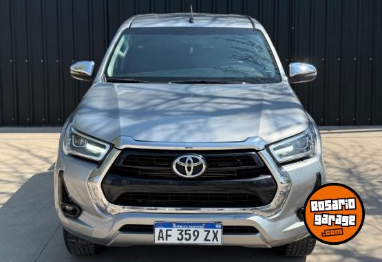 Camionetas - Toyota Hilux srv 4x2 At 2022 Diesel 49000Km - En Venta