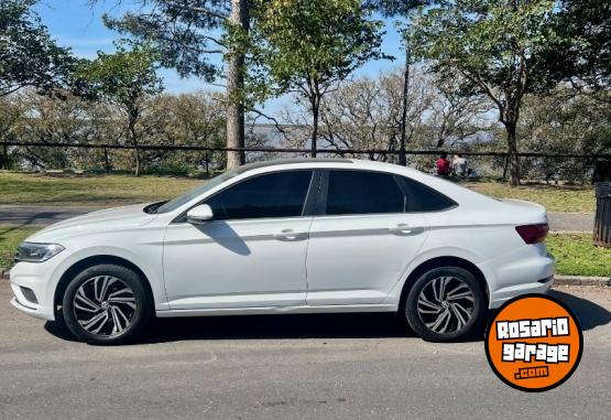 Autos - Volkswagen Vento Highline 250 TSI. 2021 Nafta 110000Km - En Venta