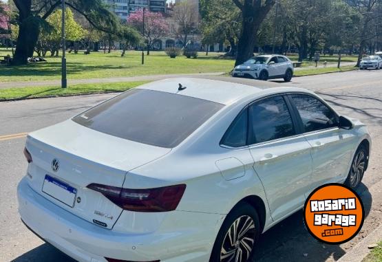 Autos - Volkswagen Vento Highline 250 TSI. 2021 Nafta 110000Km - En Venta