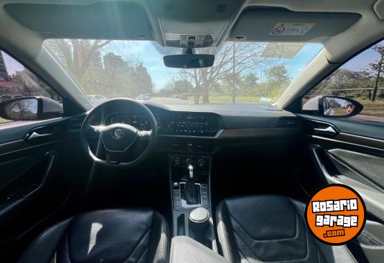 Autos - Volkswagen Vento Highline 250 TSI. 2021 Nafta 110000Km - En Venta