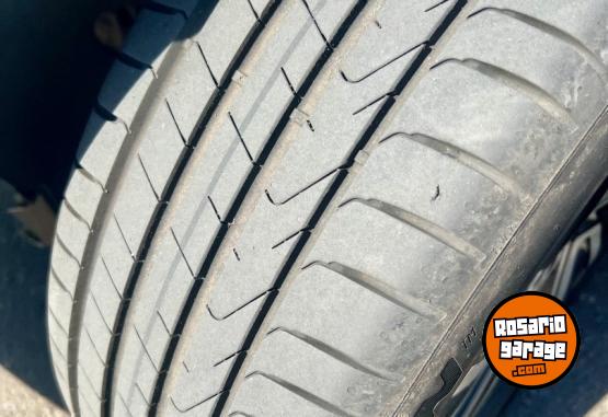 Autos - Volkswagen Vento Highline 250 TSI. 2021 Nafta 110000Km - En Venta