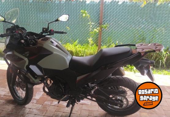 Motos - Kawasaki Versys 300 2023 Nafta 2422Km - En Venta