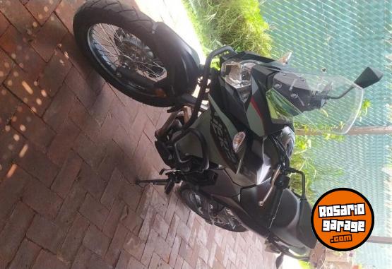 Motos - Kawasaki Versys 300 2023 Nafta 2422Km - En Venta