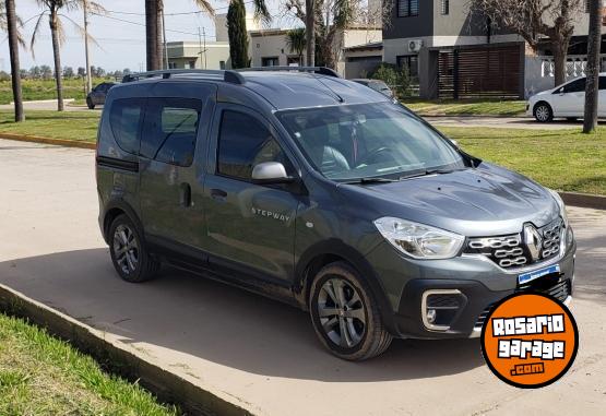 Utilitarios - Renault kangoo Stepway 2019 Diesel 105000Km - En Venta