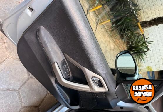 Autos - Peugeot 2008 ALLURE 2017 Nafta 100000Km - En Venta