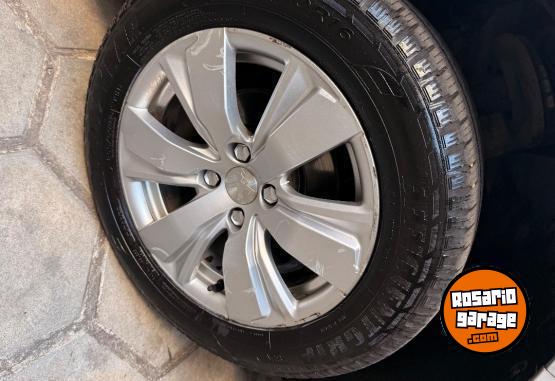 Autos - Peugeot 2008 ALLURE 2017 Nafta 100000Km - En Venta