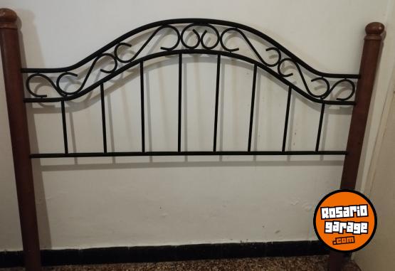 Hogar - Respaldar de 2 plazas hierro y madera. - En Venta