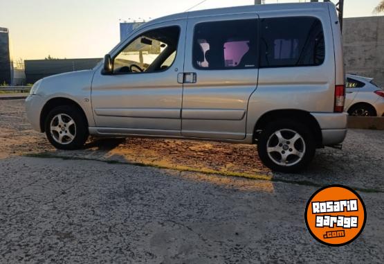 Utilitarios - Citroen Berlingo 2011 Nafta 94604Km - En Venta