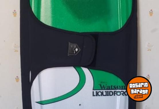 Deportes Náuticos - TABLA WAKEBOARD CON BOTAS Y FUNDA - En Venta