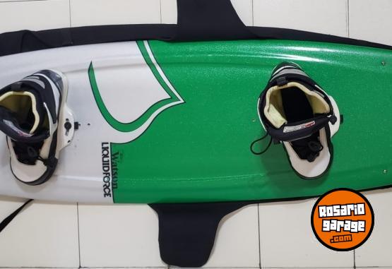 Deportes Náuticos - TABLA WAKEBOARD CON BOTAS Y FUNDA - En Venta