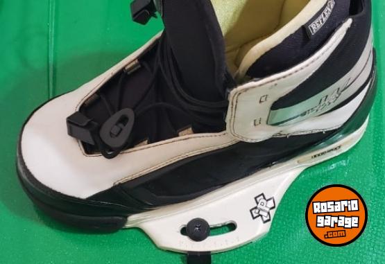 Deportes Náuticos - TABLA WAKEBOARD CON BOTAS Y FUNDA - En Venta