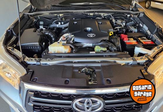 Camionetas - Toyota Hilux srv 2020 Diesel 149000Km - En Venta