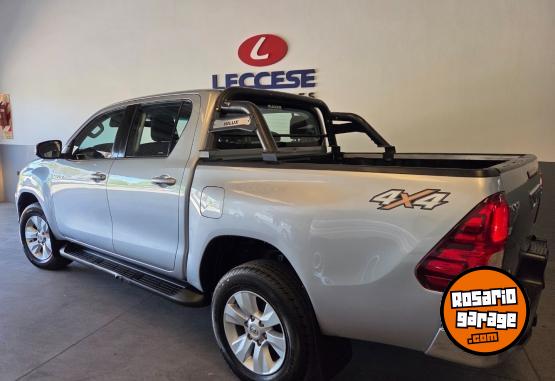 Camionetas - Toyota Hilux srv 2020 Diesel 149000Km - En Venta