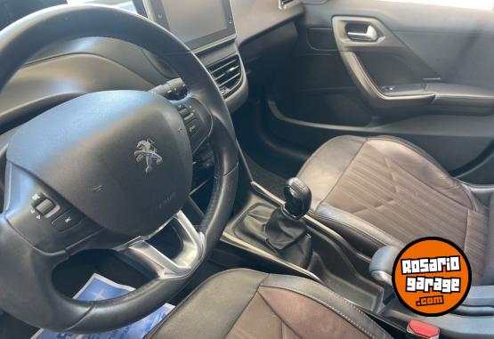 Autos - Peugeot 2008 2018 Nafta 61000Km - En Venta