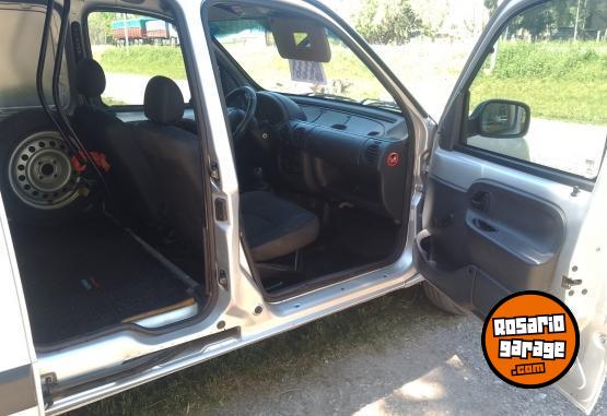 Utilitarios - Renault Kangoo 2014 GNC 160900Km - En Venta