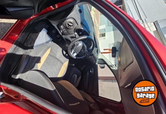 Utilitarios - Renault Kangoo stepway 2022 GNC 97000Km - En Venta