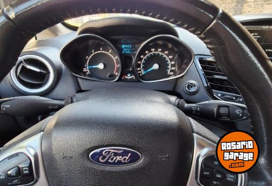 Autos - Ford Fiesta 2015 Nafta 111200Km - En Venta