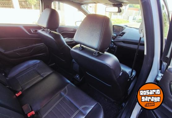 Autos - Ford Fiesta 2015 Nafta 111200Km - En Venta