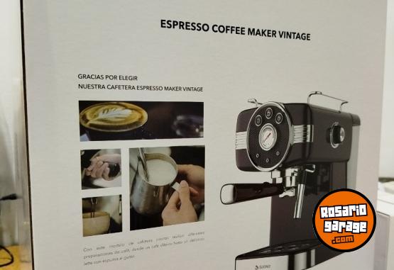Hogar - CAFETERA ESPRESSO VINTAGE SUONO: EL LUJO ITALIANO EN TU COCINA! - En Venta