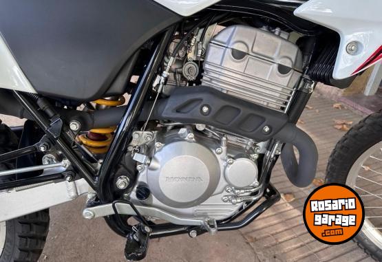 Motos - Honda Tornado xr 250 2020 Nafta 1000Km - En Venta