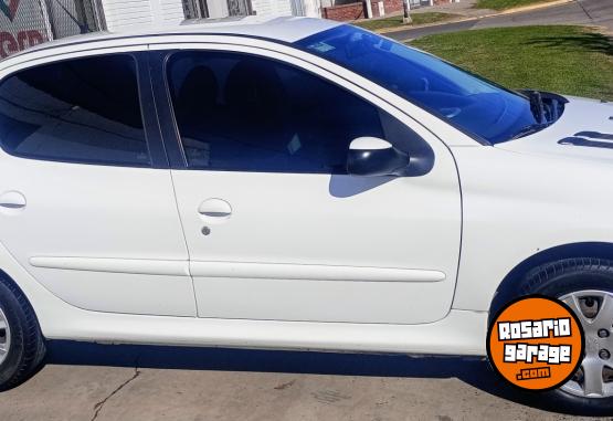 Autos - Peugeot 207 compact 1.4 xr 2014 Nafta 105000Km - En Venta