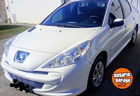 Autos - Peugeot 207 compact 1.4 xr 2014 Nafta 105000Km - En Venta