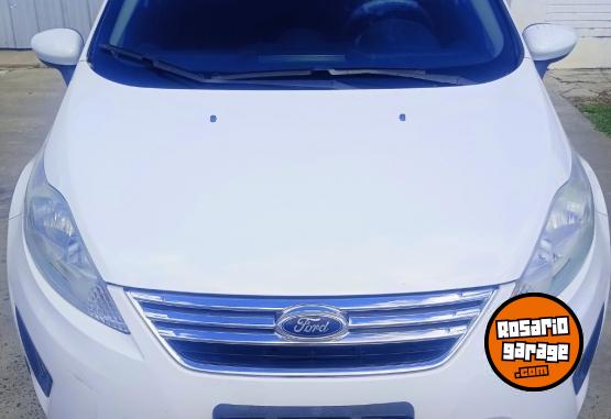 Autos - Ford Fiesta KD 4 ptas. 2012 GNC 158000Km - En Venta