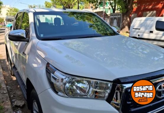 Camionetas - Toyota Hilux 2.8 SRV D/C M/T 2019 Diesel 69000Km - En Venta