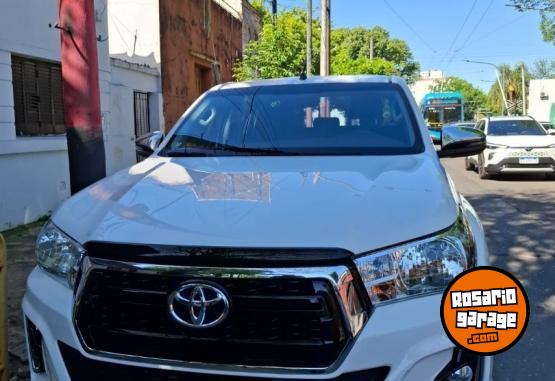 Camionetas - Toyota Hilux 2.8 SRV D/C M/T 2019 Diesel 69000Km - En Venta