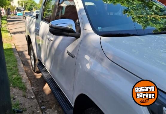 Camionetas - Toyota Hilux 2.8 SRV D/C M/T 2019 Diesel 69000Km - En Venta