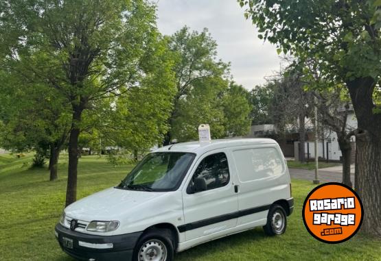 Utilitarios - Peugeot Partner 2007 Diesel 8000Km - En Venta