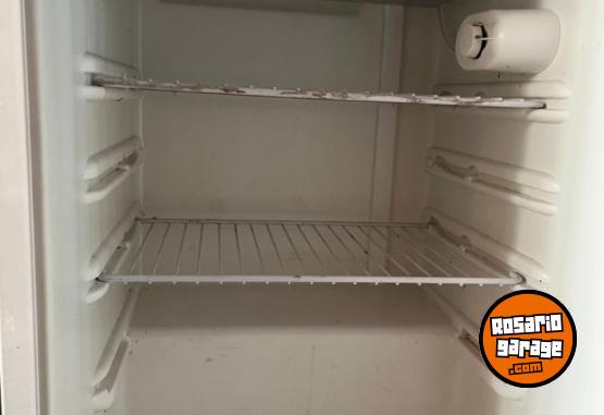 Hogar - HELADERA BAJO MESADA  WHIRLPOOL - En Venta