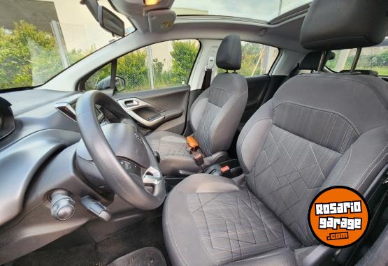 Autos - Peugeot 208 Allure Touchscreen 2015 Nafta 94000Km - En Venta